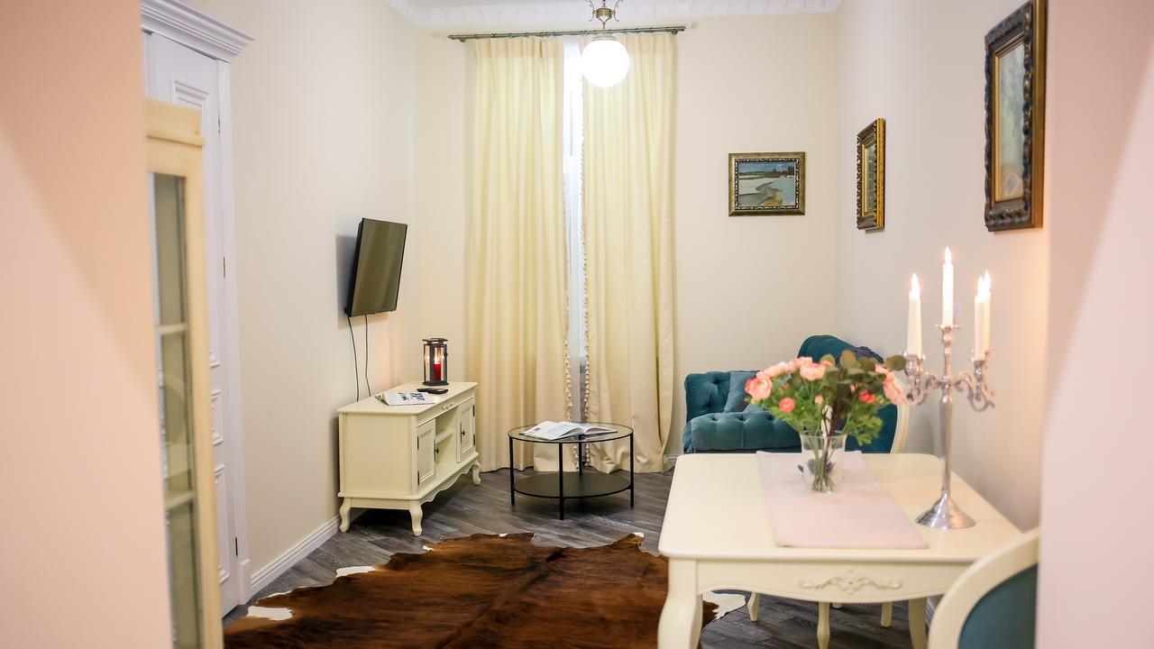 Franco Luxury Apartamento Leópolis Exterior foto